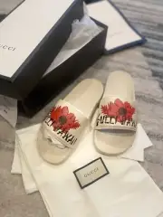 New Gucci Women's Slide Sandals Wpursuit LTH Logo Hawaii Flower Ivory Sz 38 DM