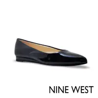 在飛比找PChome24h購物優惠-NINE WEST FLIVE3純色尖楦頭平底鞋-黑色