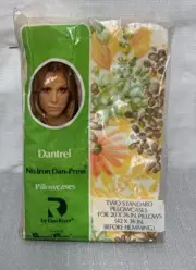 Vintage Dantrel No Iron Dan-Press 2 Standard Floral Pillowcases