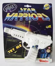 RARE DESIGN VINTAGE 90'S SPACE GUN GALAXY STAR WARRIORS LASER PISTOL SIMBA NEW !
