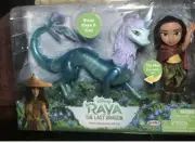 New Disney's Raya and The Last Dragon Petite Raya & Sisu Gift Set Sisu Lights Up