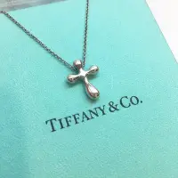在飛比找Yahoo!奇摩拍賣優惠-＊金選名店＊Tiffany&co 十字架銀飾項鍊 925