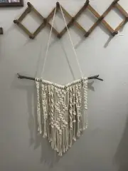 macrame wall hanging (handmade)