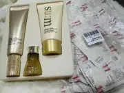 SU:M 37 LosecSumma Lumiere Sun Protector SrF50+ PA++++ 50ml Special Set + Sample
