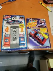 1984 Richard Petty Ja -Ru Toy Cars Pit Team Car Shooter Nascar
