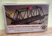 Vintage Bachmann HO Scale OVER / UNDER BLINKING BRIDGE Sealed HO train layout