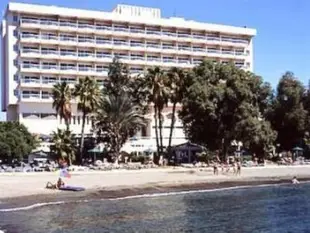 波塞多尼亞海灘酒店