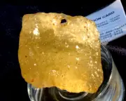 Libyan Desert Glass Meteorite Tektite impact specimen( 460 crt) Natural Hole