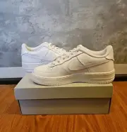 NEW Nike Air Force 1 LE (GS) 7Y / 8.5 Womens Triple White DH2920-111