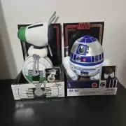 Star Wars R2-D2 & D-0 Collectible Plush With Enamel Pin New in Box Bundle Toy