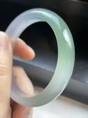 巴西冰玉髓 54.5 Mm 半山半水 意境飄花 Natural chalcedony Agate Bangle