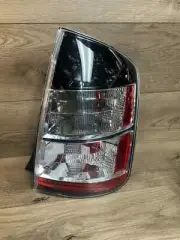 2004-2005 TOYOTA RAV4 TAIL LIGTH RIGTH SIDE TYC 11-6153-00 (for: Toyota)