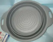 Easy Storage Folding Kitchen , Camping Strainer Collapsible Colander gray