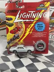 Johnny Lightning Custom Toronado collectible button numbered
