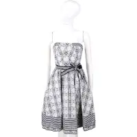 在飛比找Yahoo奇摩購物中心優惠-KENZO-I’M MARRAS系列 黑白色繡花平口洋裝