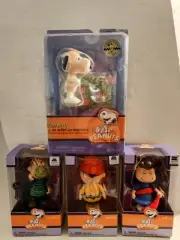 Set Of 4 Peanuts Halloween Figurines - Charlie Brown, Lucy, Linus & Snoopy - 4"