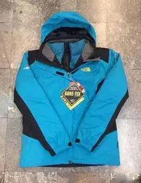 在飛比找Yahoo!奇摩拍賣優惠-全新The North Face 女裝 兩件式防風抗水羽絨外