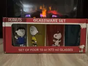 Peanuts Glassware Set NIB