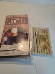 LEARN TO CROCHET by Yarnology Kit with Book & Hooks Instructions Hobby How-to