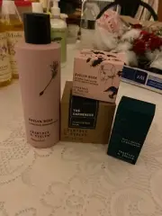 LOT OF 4 CRABTREE AND EVELYN NEW ITEMS.. EVELYN ROSE..