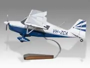American Champion 7GCAA Citabria Redcliffe Aero Club Desk Wood Small Scale 1/32
