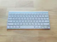 在飛比找Yahoo!奇摩拍賣優惠-台中 Apple Keyboard 無線藍芽鍵盤 白色 A1