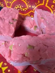 Strawberry Shortcake Fudge *nut free* 1/2 pound