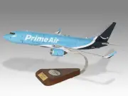 Boeing 737-800 Southern Air Prime Desk Wood Airplane New Model Small Scale 1/130
