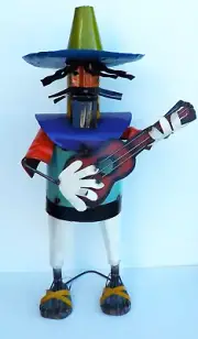 METAL ART MARIACHI SCULPTURE 33" TALL YARD ART MUSICIAN W/ GUITAR