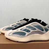 在飛比找Yahoo!奇摩拍賣優惠-Adidas yeezy 700 v3 Kyanite GY