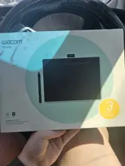 BRAND NEW - Wacom Intuos Bluetooth Graphic Tablet - Pistachio - CTL6100WLE0C
