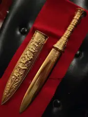 3D printing of Egyptian Pharaoh Tutankhamun's gold dagger 1:1 scale collection
