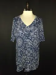 NEW TORRID Plus Size 0 0X Tunic Top Shirt Blue White Floral Short Sleeve