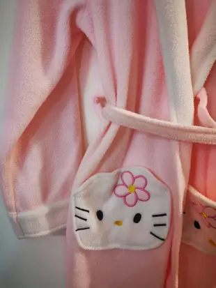 現貨粉色Hello kitty 浴袍 睡袍 可愛卡通Hellokitty睡衣袍 絨毛成人浴袍 kitty家居服 冬天必備