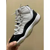 在飛比找蝦皮購物優惠-二手正品出售～Nike Jordan 11代 黑白配色