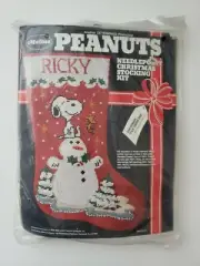 Peanuts Snoopy Christmas Malina Needlepoint Stocking Kit SNOWMAN STYLE 8500/002