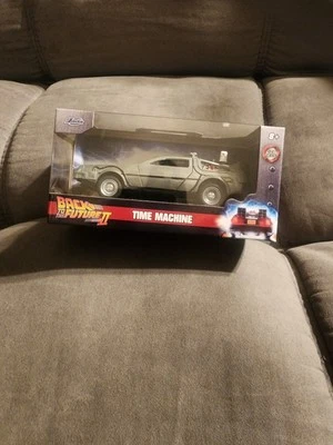 JADA BACK TO THE FUTURE 2 TIME MACHINE DMC DELOREAN 1/32 DIECAST SILVER