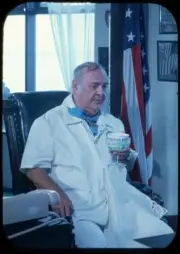 Photo:Zero Mostel, actor [[on the set of "Fore play"]] 8