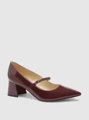GUESS Women's Dark Red Zands Heels Size: 6