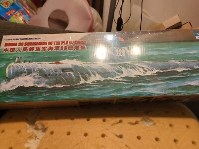 Trumpeter Model 33 Submarine of the PLA China 1/144 Scale Model Kit NIB 05901