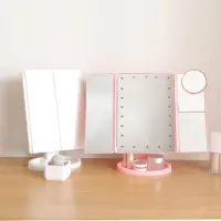 在飛比找momo購物網優惠-【Jo Go Wu】LED補光三摺化妝鏡(一入組/觸控式/補