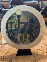 Vtg 1979 Avon Images of Hollywood “Singing In The Rain" Collectors Plate W/stand
