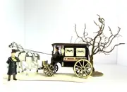 NEW Spooky Town Lemax Undertaker Carriage 2000 Retired And A Bare Winter Tree