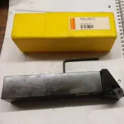 Sandvik T-Max P PDJNL3232P15 insert holder turning tool