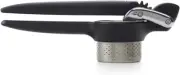 Ergonomic Potato and Vegetable Ricer – Achieve Perfect Mashed Potatoes Quickly