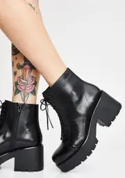 [VAGABOND SHOEMAKERS] Dioon Lace Up Leather Boots