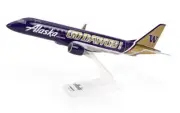 Skymarks SKR1161 Alaska Horizon Air ERJ-175 Go Dawgs Desk 1/100 Model Airplane