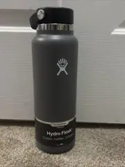 NWT New HydroFlask Hydro Flask 40 Oz Wide Mouth Water Bottle Stone Gray