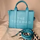 MARC JACOBS THE LEATHER MEDIUM TOTE BAG POOL (BLUE)