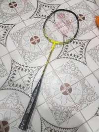 在飛比找Yahoo!奇摩拍賣優惠-福利品 YONEX 羽球拍 YY 初學者拍 Nanoray 